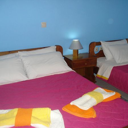 Iris Hotel Arachova Buitenkant foto