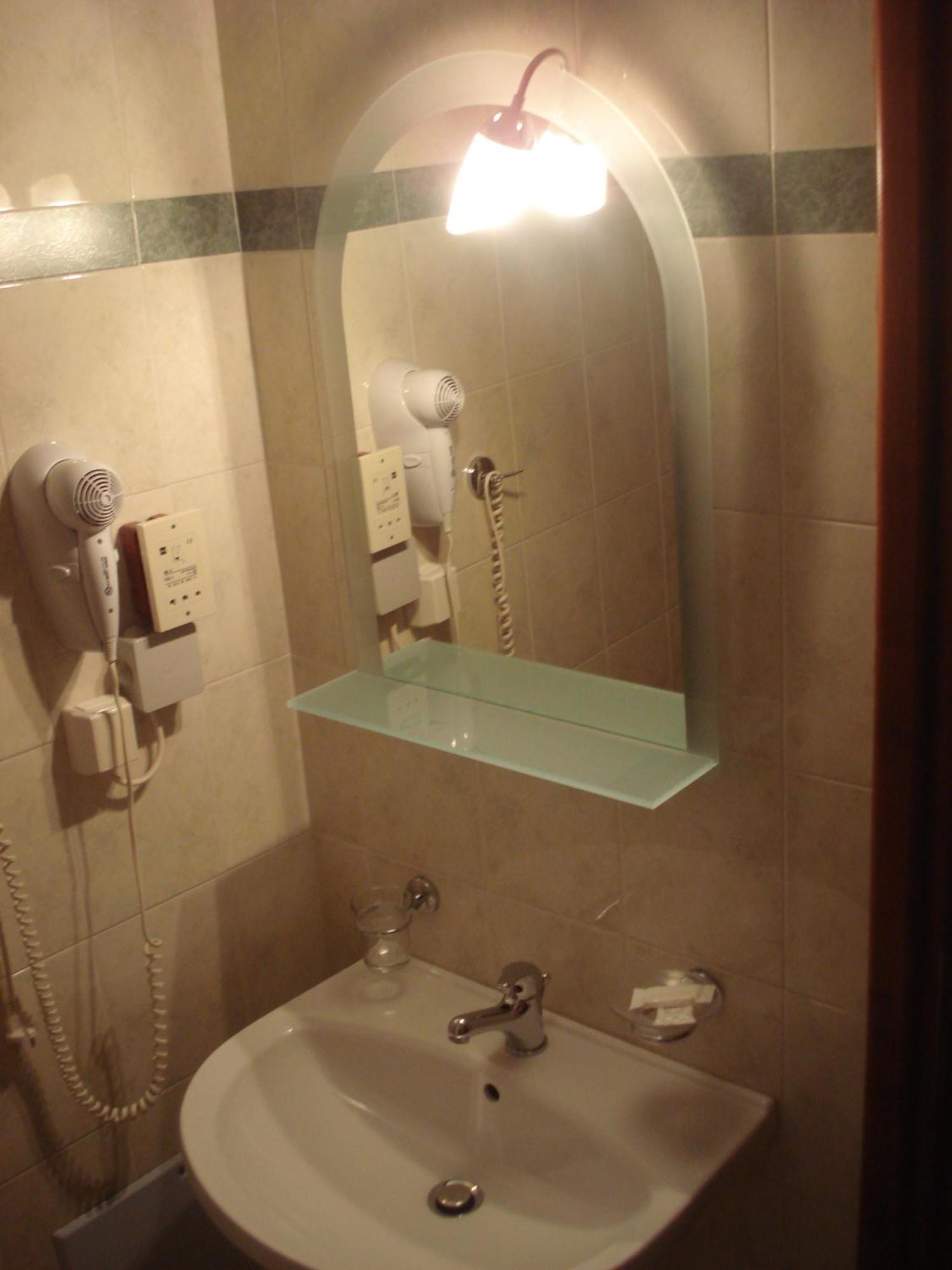 Iris Hotel Arachova Buitenkant foto