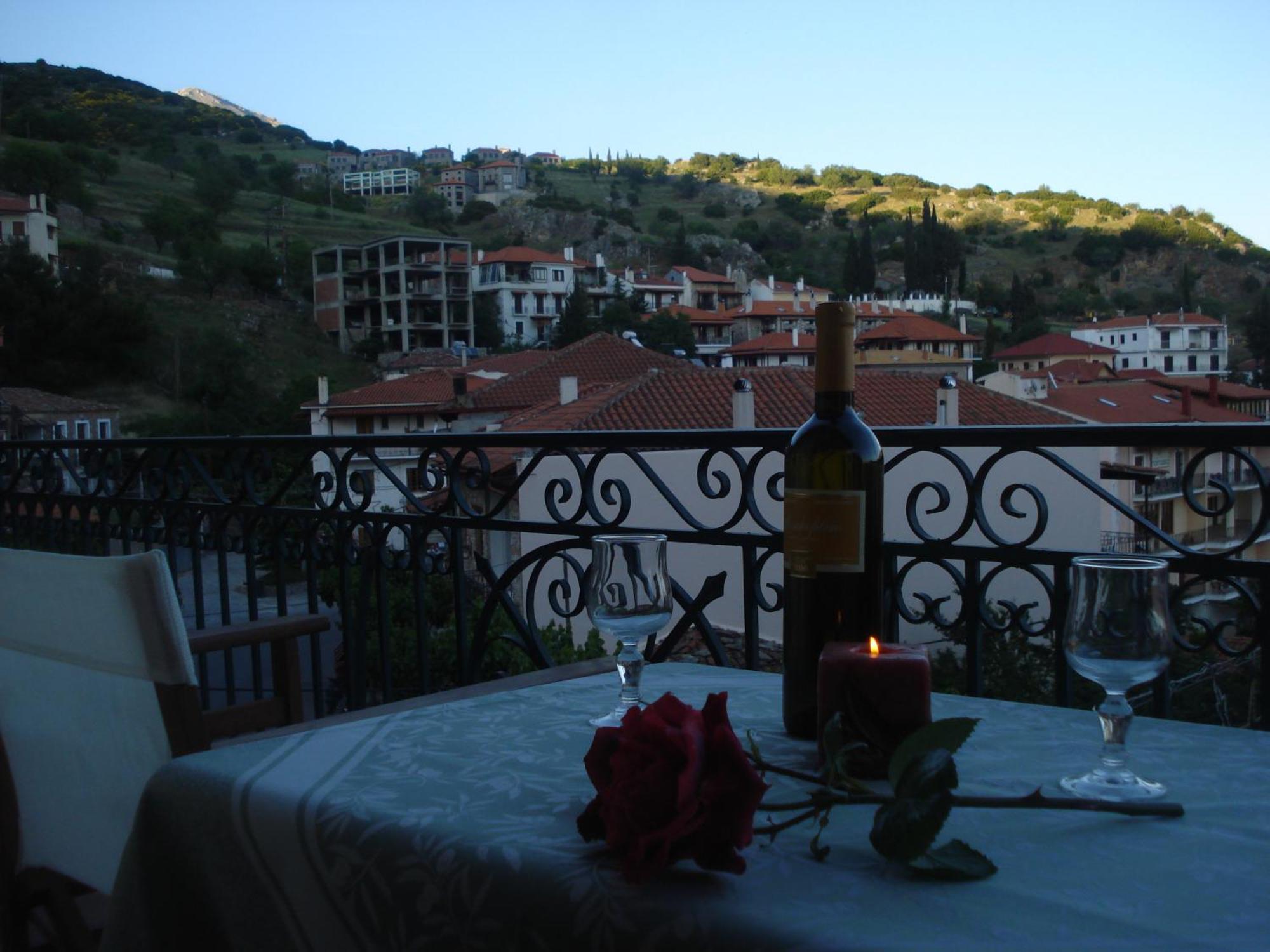 Iris Hotel Arachova Buitenkant foto